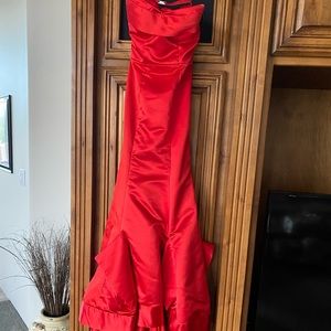 Gorgeous Satin Red Dress with Detailed Layers